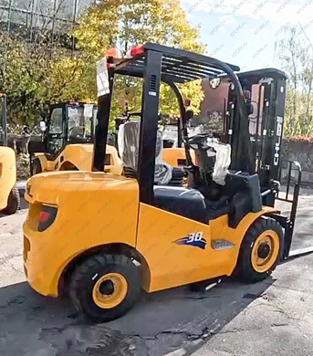 Вилочный дизельный автопогрузчик CHL 3,0 тонн с китайским двигателем купить